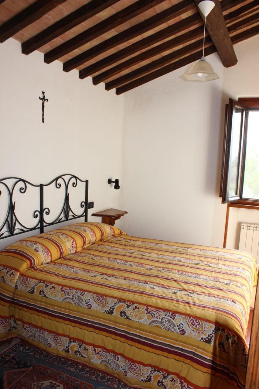 Agriturismo La Ginestrella Civitella D'Arna Chambre photo
