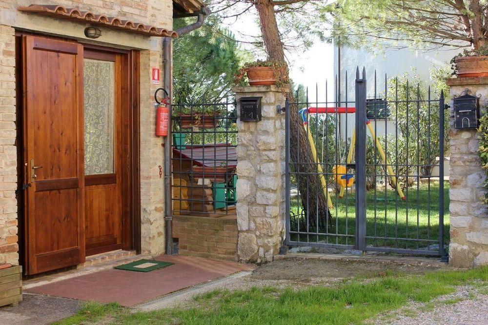 Agriturismo La Ginestrella Civitella D'Arna Extérieur photo