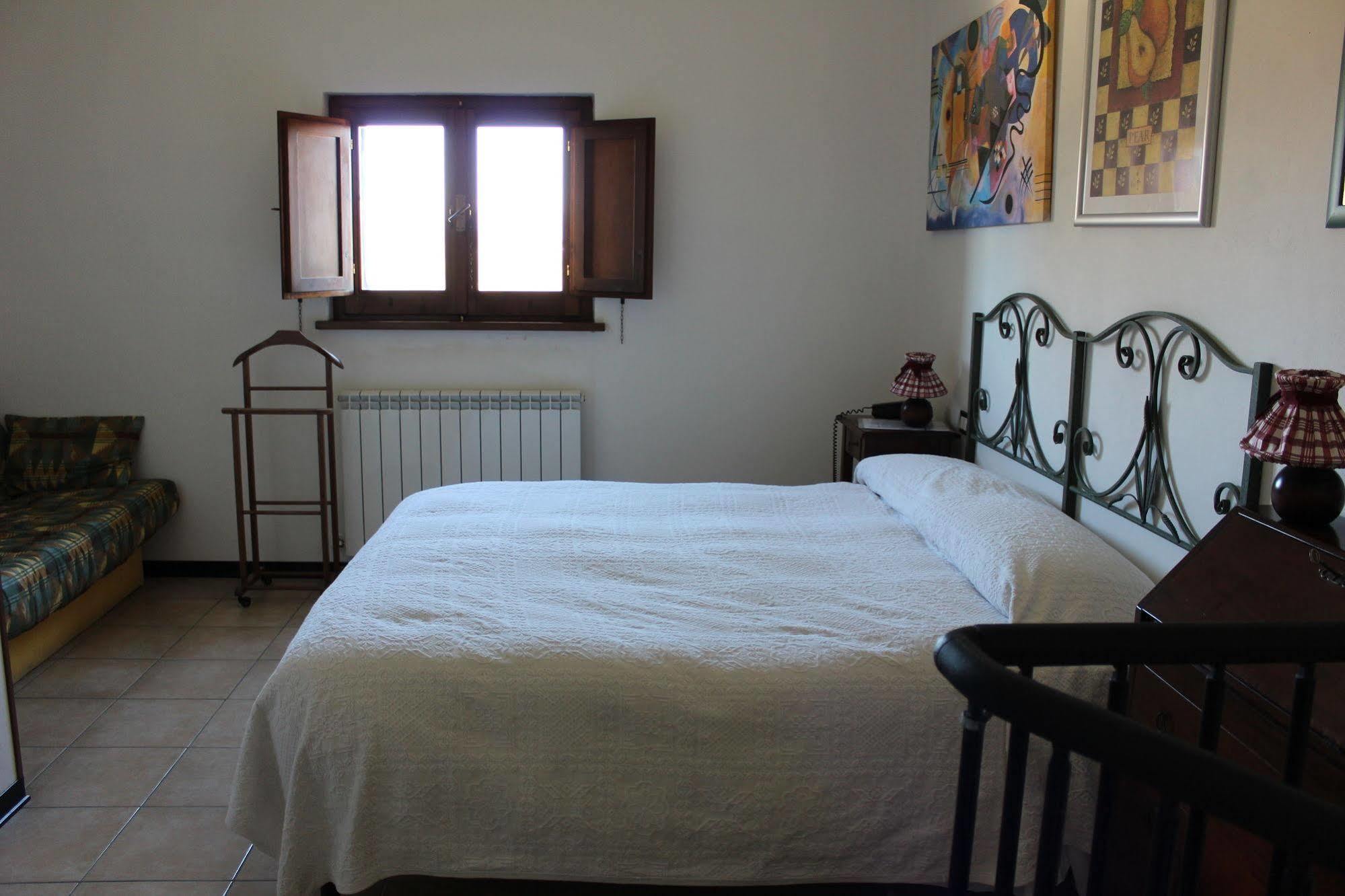 Agriturismo La Ginestrella Civitella D'Arna Extérieur photo